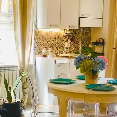 Casa Vittorio 公寓 *