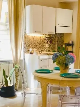 Casa Vittorio 公寓 *
